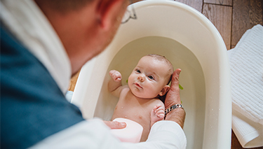 Bathing your newborn